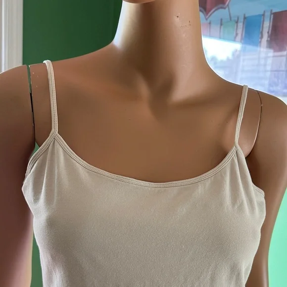 🪻🪻EUC Sonoma Women’s Cream Spaghetti Strap Camisole Top🪻🪻 - Picture 3 of 12